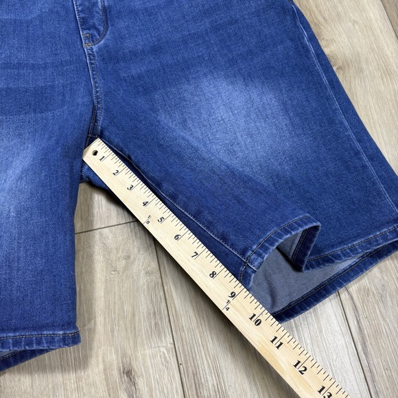 Soft Surroundings Women Pull On Bermuda Jean Shorts Size XL Denim - Picture 3 of 8